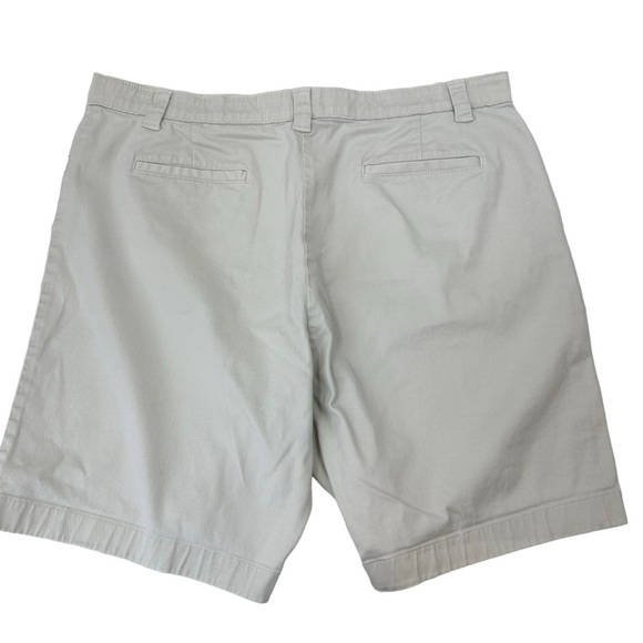 L.L. Bean Women’s Classic Fit Cotton Khaki Light Tan Shorts, size 20 - Picture 4 of 7